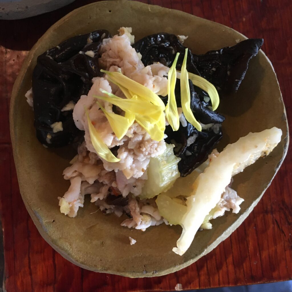 豚肉とキクラゲとセロリのタイ風サラダ