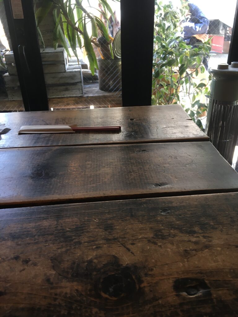 テーブル