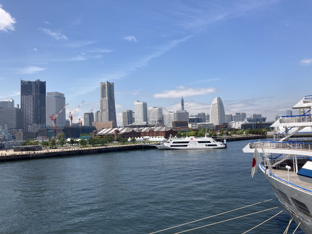 横浜港