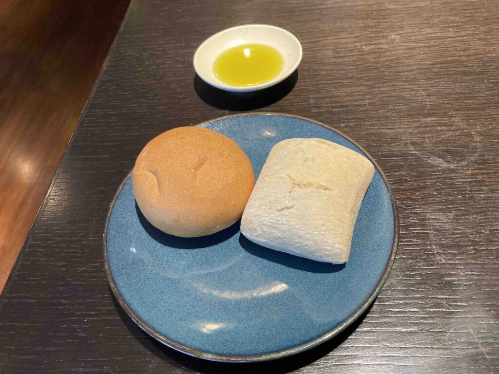 パンとオリーブオイル