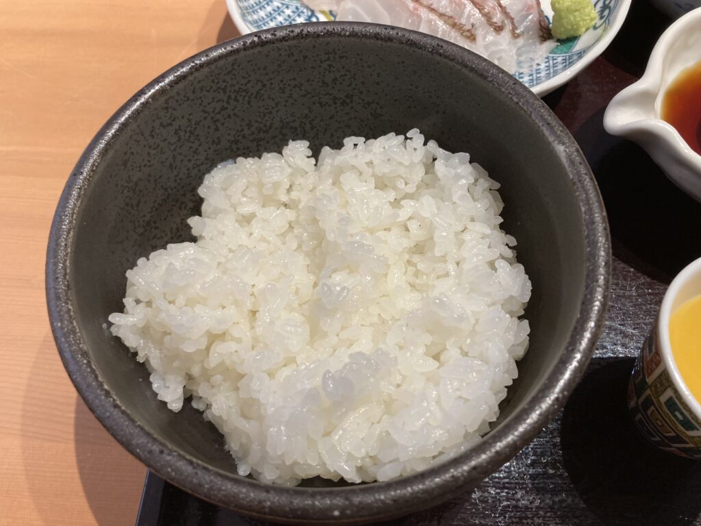 ご飯は、新潟県産 魚沼こしひかり