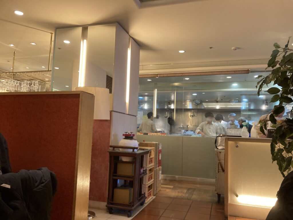 點心茶室 吉祥寺店のオープンキッチン