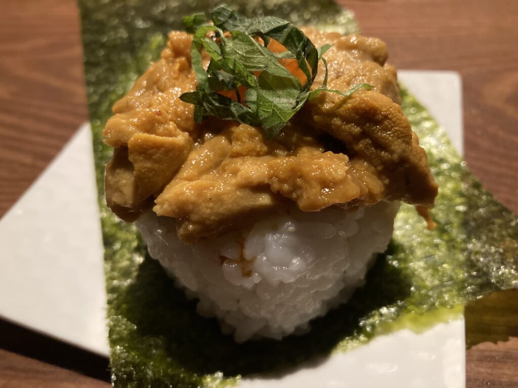 ととけむり名物！雲丹たっぷりのおにぎり★うにぎり★