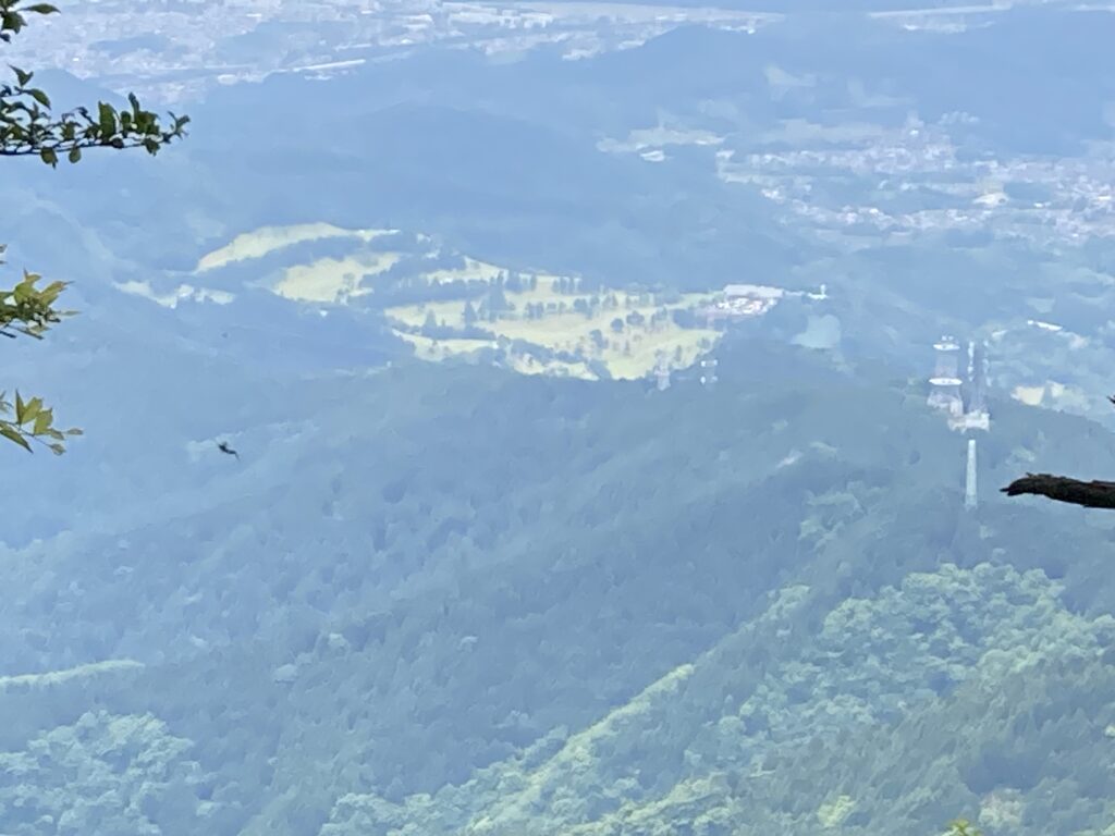 頂上から見えるゴルフ場