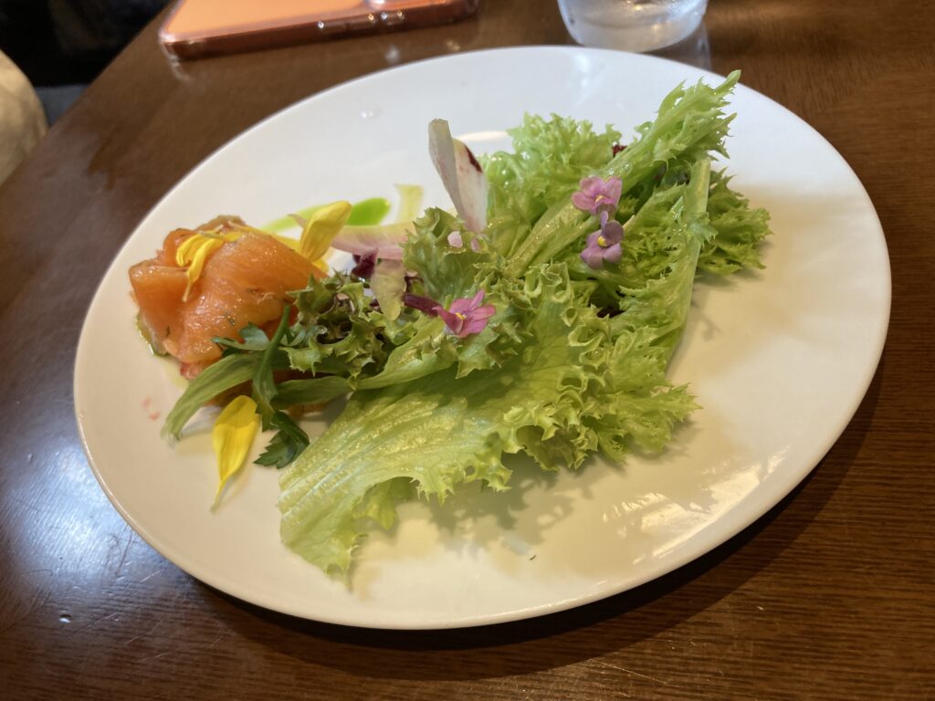 冷製のオードブル スモークサーモンチーズ