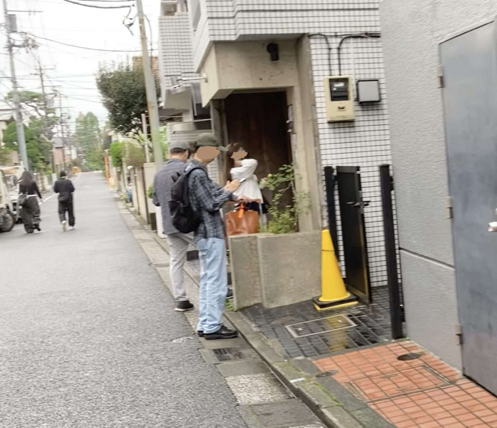開店前から行列ができる【里の宿】
